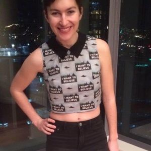 X files I want to believe crop top small